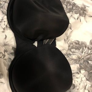 Strapless bra